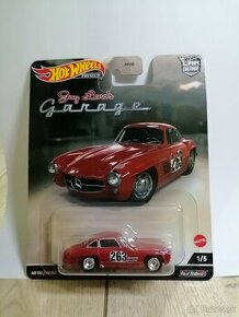 Hot Wheels Premium Mercedes - 1