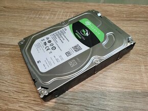 3,5" Seagate 3TB, ST3000DM008, 7200-otáčkový, SATA 6gb/s - 1