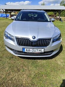 Predám škoda Superb combi 1,5tsi r.v.12.2018 - 1