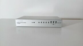 NA PREDAJ Switch Zyxel 8-ports - 1