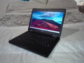 Dell E5440. Intel i5. 6 GB. 500 GB. 14"HD. Baterka velmi dob