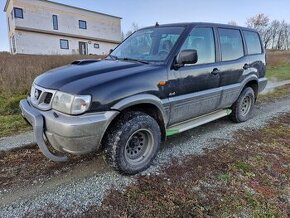 Rozpredám nissan terrano 3.0