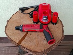 Predám MILWAUKEE M4™ VŔTACÍ SKRUTKOVAČ