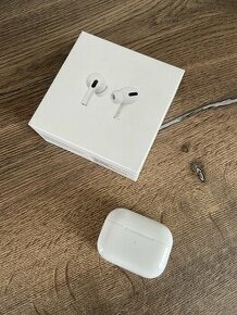 Air Pods Pro 1. Gen (poškodené)