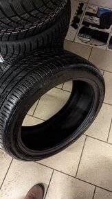 Predam gumy BARUM Bravuris 5 245/40 R18 97Y - 1