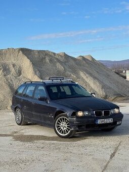 E36 320i touring