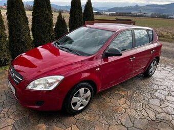 Kia Cee´d 1.4 77kw 2009