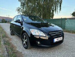 Kia Cee´d 1.4 ( benzín ) Nová STK 139 000 km Kúpené v SR - 1