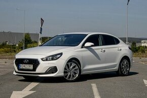 Hyundai i30 Fastback 1.6 CRDi 136 Family 7DCT - 1