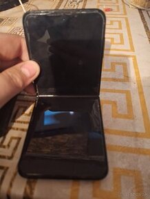 Mam na predaj samsung galaxy flip 4