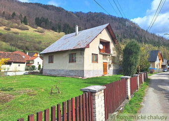 Praktický dom na peknom pozemku, vhodný na bývanie, alebo - 1