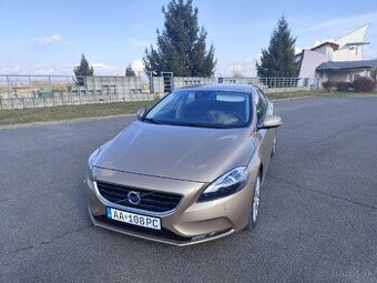 Volvo V40 T4