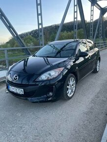 Predam mazda 3