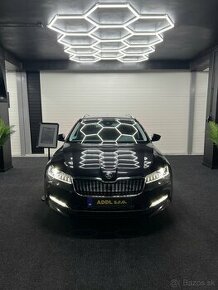 Skoda Superb iV Plug-in Hybrid 2021 virtual matrix