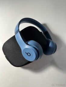 Apple Beats Solo 4