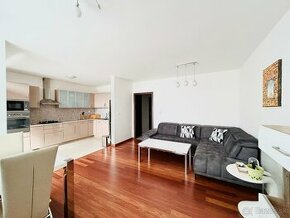 Exkluzívny priestranný zrekonštruovaný 3i apartmán, 87m2