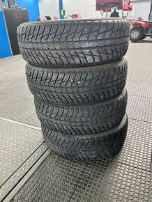 215/70 R16 zimne Nokia