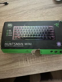 Herná klávesnica Razer Huntsman Mini (Purple Switch) – US La