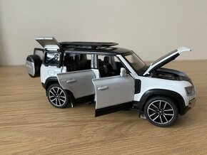 Land Rover Defender 110 - 1:32 (celokovovy model)