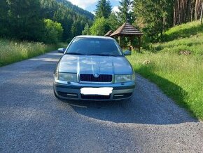 Rozpredám na náhradné diely Škoda Octavia 2.0 benzín