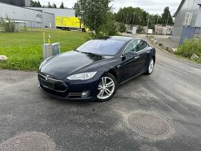 Tesla model S 85 - 1