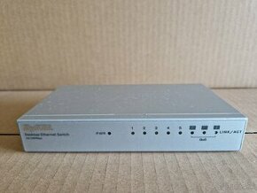 ZyXEL ES-108A 8 port switch - 1