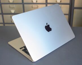 MacBook Air M2 13" 16GB 256GB