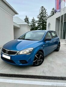 Kia Ceed 1.4 16V nová STK/Ek 136000km