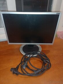 LCD monitor LG 19 palcovy