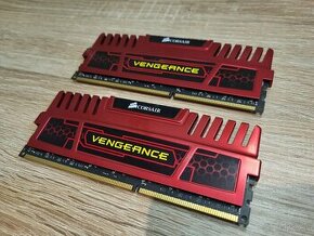 Corsair 16GB KIT DDR3 1600MHz CL10 Red Vengeance