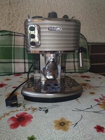 Predám pákový kávovar DELONGHI - 1