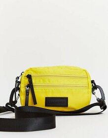 CONSIGNED Unisex Crossbody Taska Nova S Visackou - 1