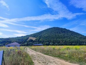 Pozemok pod Šarišským hradom- lokalita Baratoky