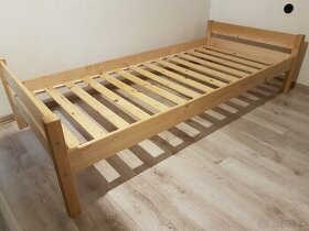 Drevená posteľ pre deti
