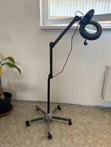 Kozmetická lupa lampa