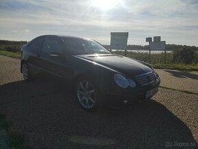 Mercedes Benz Sport Coupe - 1