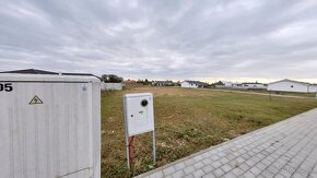 Stavebný pozemok 780 m² – Kompletné IS, tichá lokalita