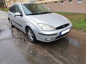 Predám Ford focus 1,8