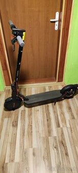 elektrická kolobežka Xiaomi Mi Scooter 4