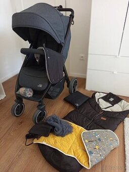 Britax b agile M