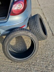 2 zimné pneumatiky Nexen 235/45 R17