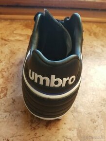 Predám pánske kopačky Umbro