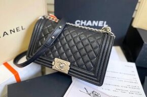 Chanel boy kabelka