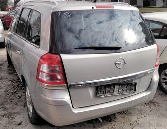 Opel Zafira B 2008 predám DVERE, KAPOTA, PIATE DVERE, NARAZN