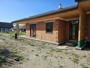 Novostavba 4 izb.rod.domu, typ bungalov,610m2 - Višňové