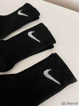 Predavam nike ponozky , čierne aj biele 31-40 a 41-45