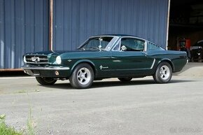1965 Ford Mustang Fastback - 1