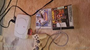 Predám Playstation 1 + 2 hry Crash Bandicoot originalna