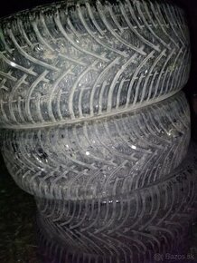 4ks Zimne pneumatiky 215/55 R16 BFGOODRICH