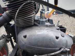 Motor jawa 250